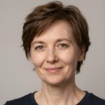 Довольный клиент Марина Соколова после получения визовых справок в центре Medicinskie-Spravki